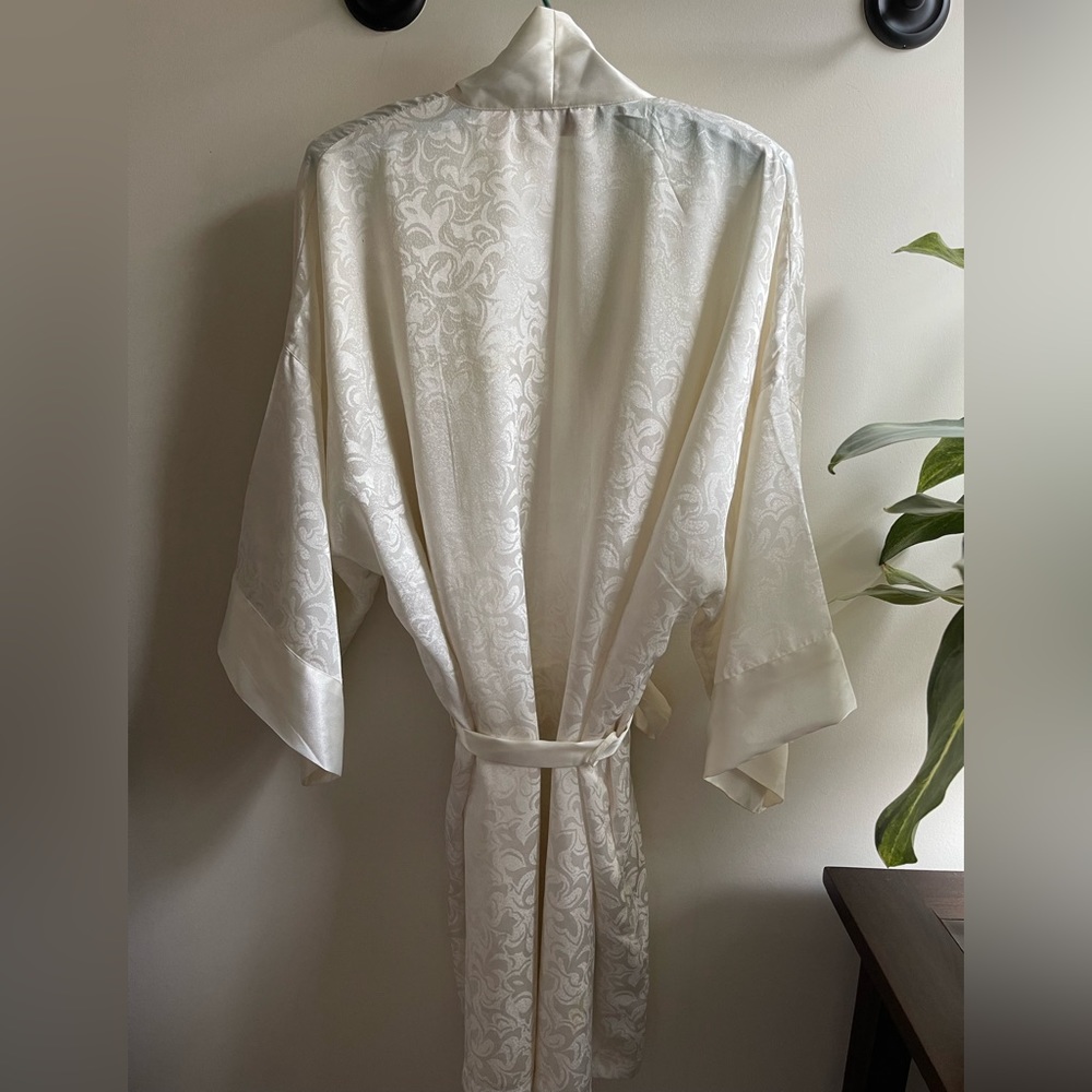 Vintage Victoria Secret Robe - Picture 2 of 5